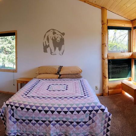 Bear Den Vacation Home Anchor Point Habitación foto