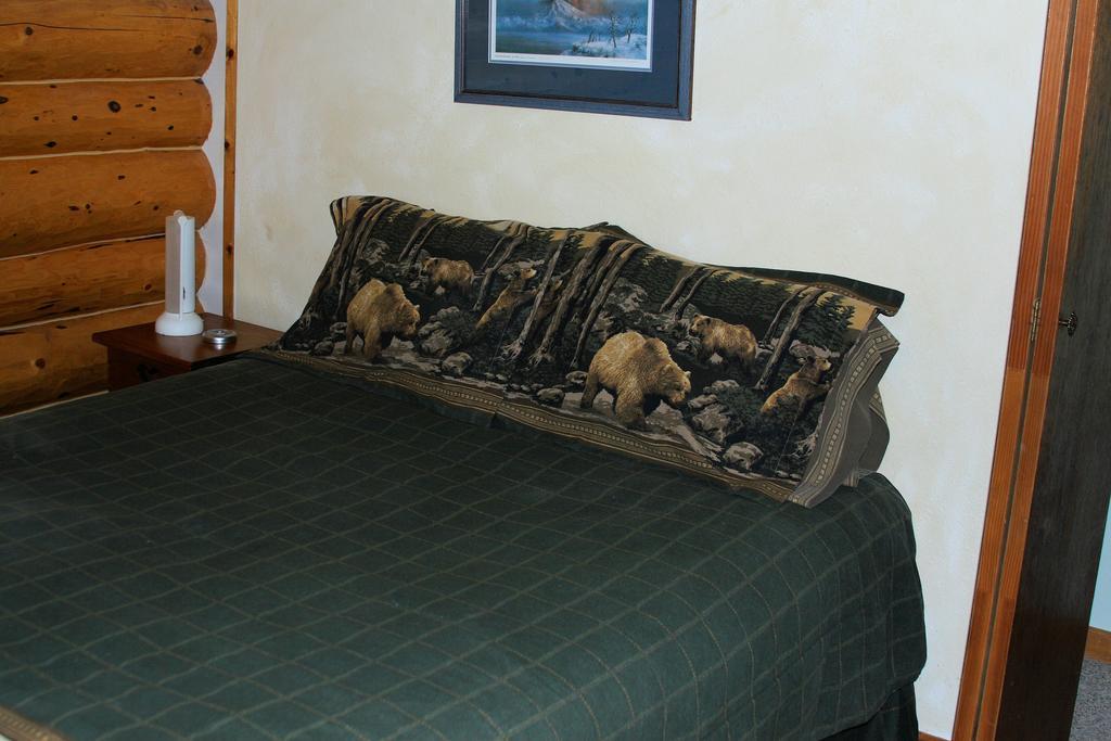 Bear Den Vacation Home Anchor Point Habitación foto